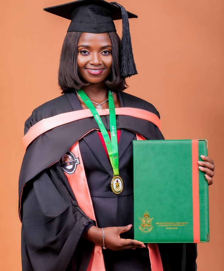 KNUST graduate portrait by Enfoni
